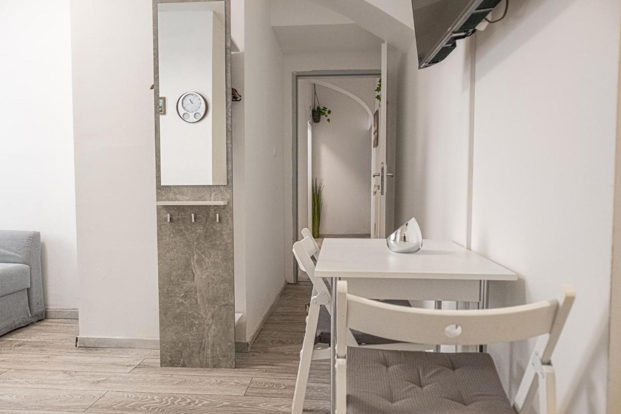 Pleasing Room Hauptbahnhof With Best Location Виена Екстериор снимка